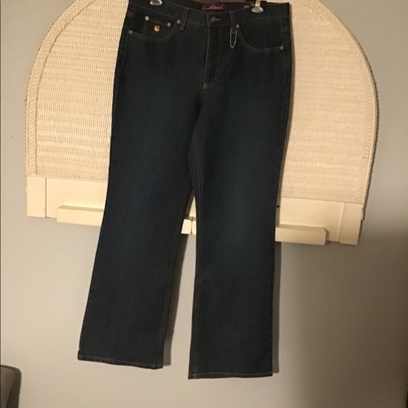 Gloria Vanderbilt Women’s Denim - Picture 2 of 8